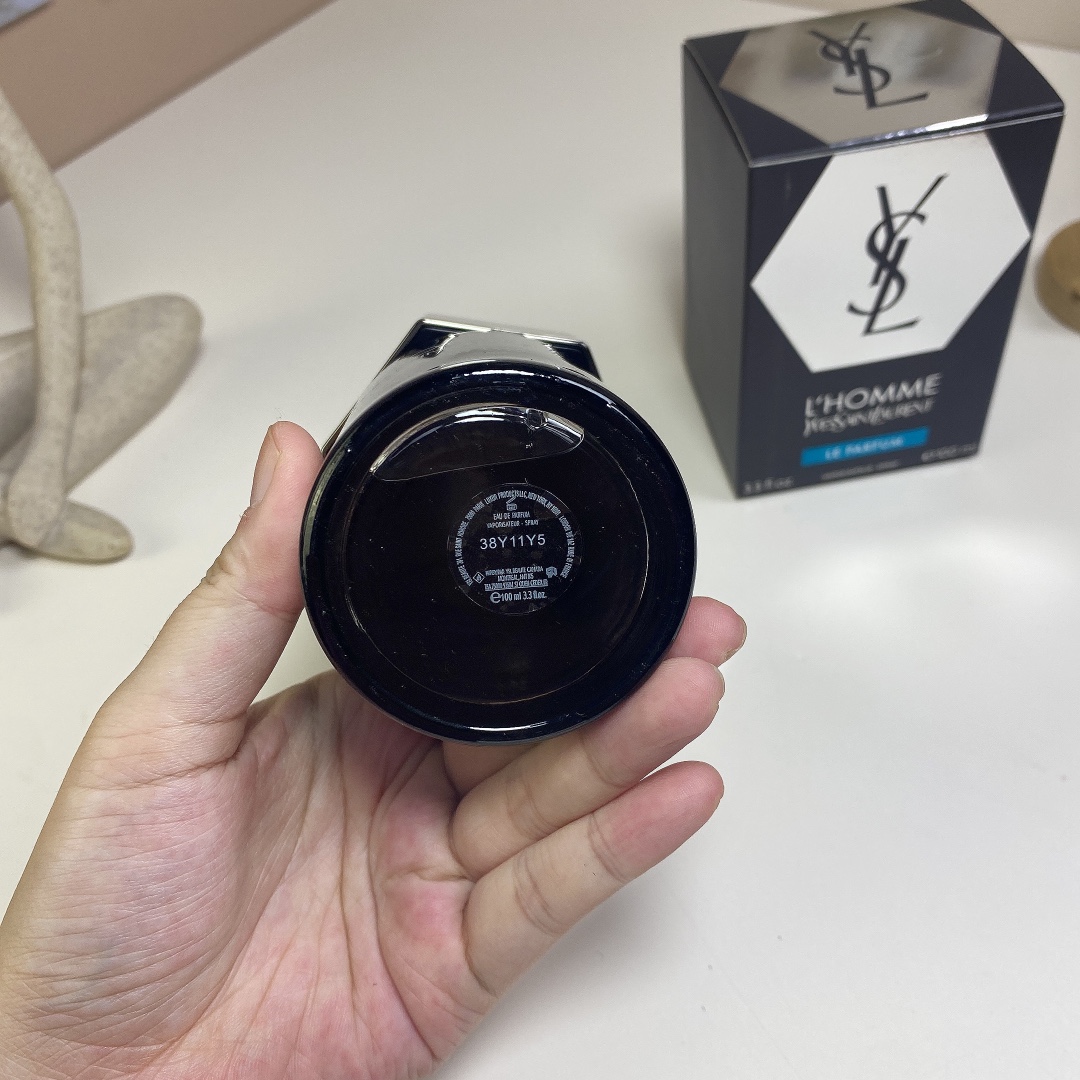 Saint Laurent perfume